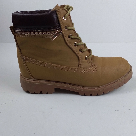 Bella Marie size 8  high top camel color boot women. - Picture 3 of 8